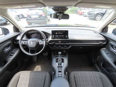 Used 2023 Honda HR-V LX image 17
