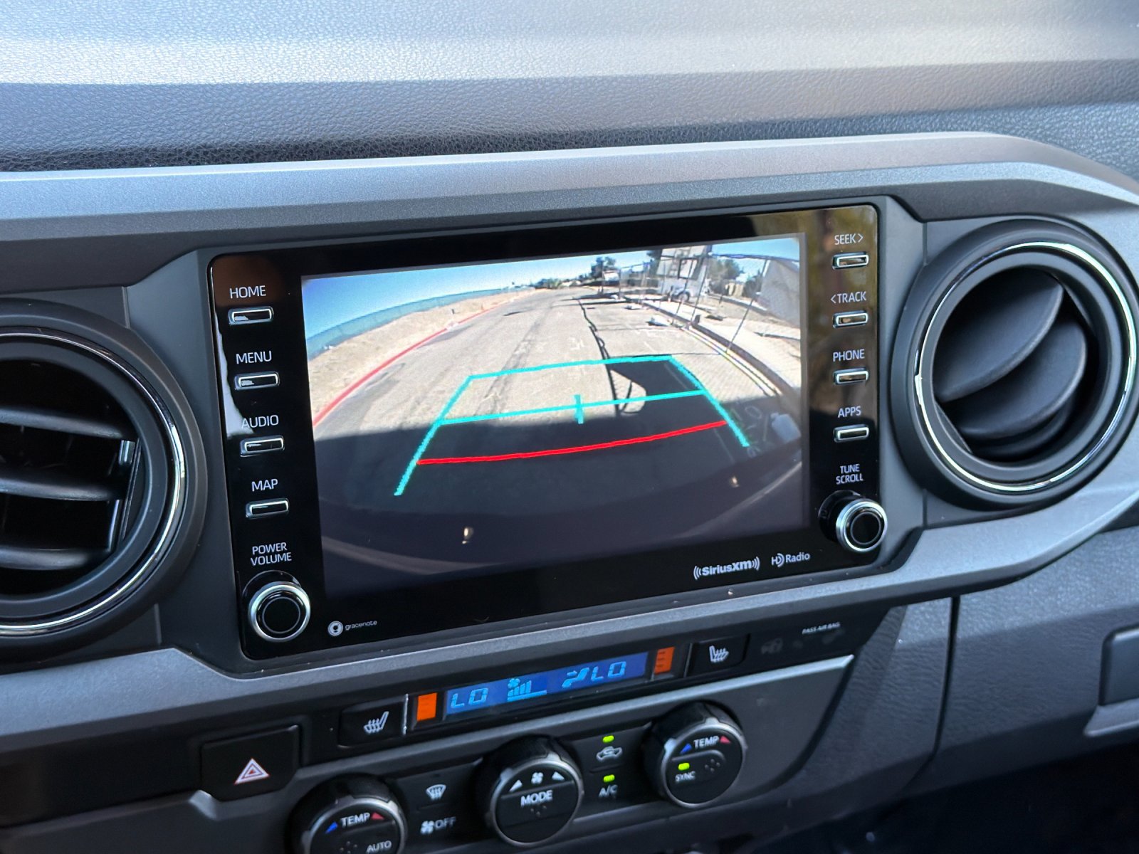 Used 2020 Toyota Tacoma 2WD Double Cab image 18