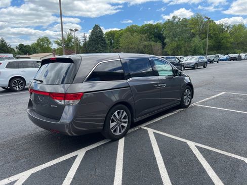 Used 2016 Honda Odyssey Touring Elite image 5