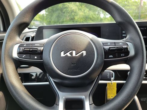 Certified 2025 Kia Sportage LX AWD/4WD image 13