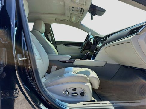 Used 2017 Cadillac XTS Platinum FWD image 31