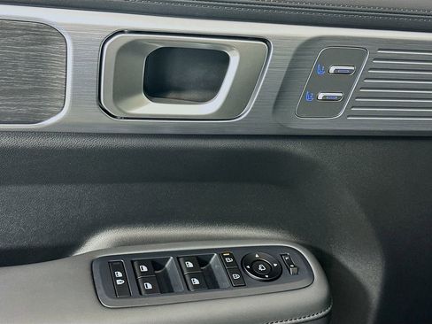 Certified 2026 Hyundai Santa Fe Limited FWD image 18