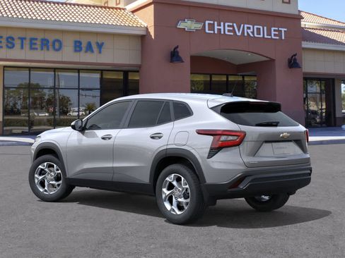 New 2026 Chevrolet Trax LS w/ LS Convenience Package image 3