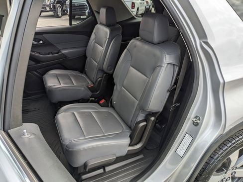 Used 2020 Chevrolet Traverse LT w/ LT Premium Package image 40