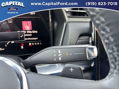 Used 2025 GMC Terrain Elevation image 29