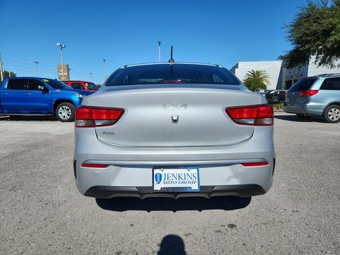 Used 2023 Kia Rio LX image 4