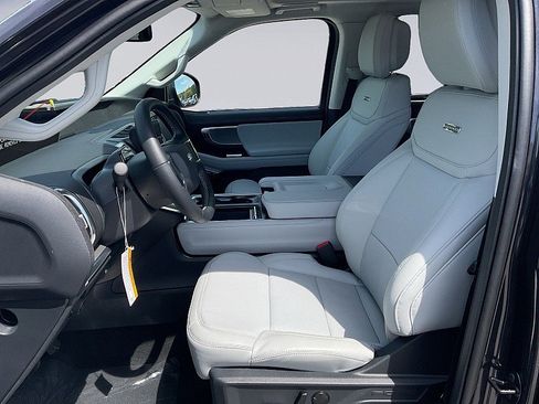 New 2026 Ford Expedition Max Platinum image 6