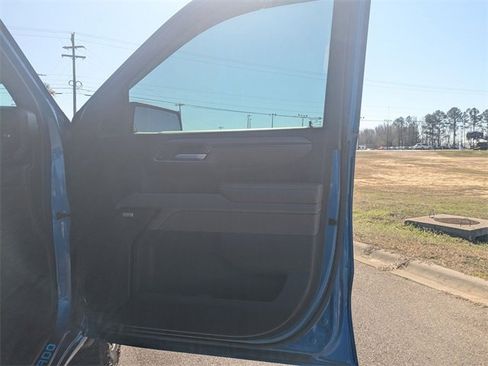 Used 2022 Chevrolet Silverado 1500 ZR2 w/ Technology Package image 30