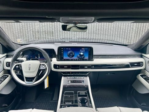 New 2026 Lincoln Aviator Black Label AWD/4WD image 44