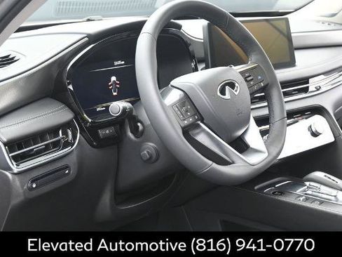 Certified 2026 INFINITI QX60 Luxe w/ Cargo Package AWD/4WD image 18