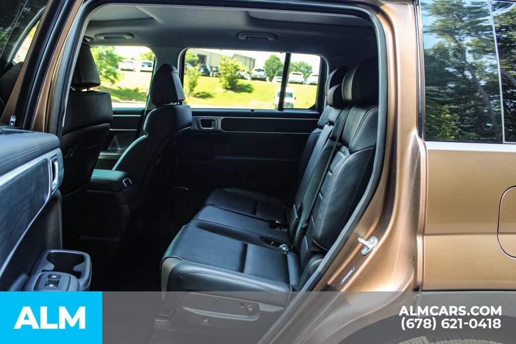 Used 2024 Hyundai Santa Fe Limited FWD image 16