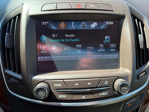 Used 2017 Buick Regal Premium FWD image 18