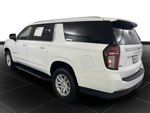 Used 2021 Chevrolet Suburban LT AWD/4WD image 3