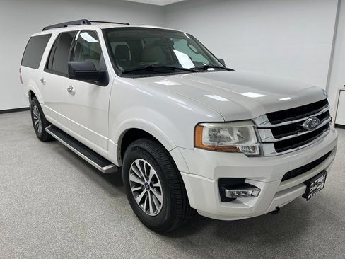 Used 2017 Ford Expedition EL XLT w/ Equipment Group 202A AWD/4WD image 2