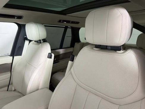 New 2026 Land Rover Range Rover SE image 5