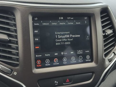 Used 2020 Jeep Cherokee Trailhawk w/ Cold Weather Group AWD/4WD image 17