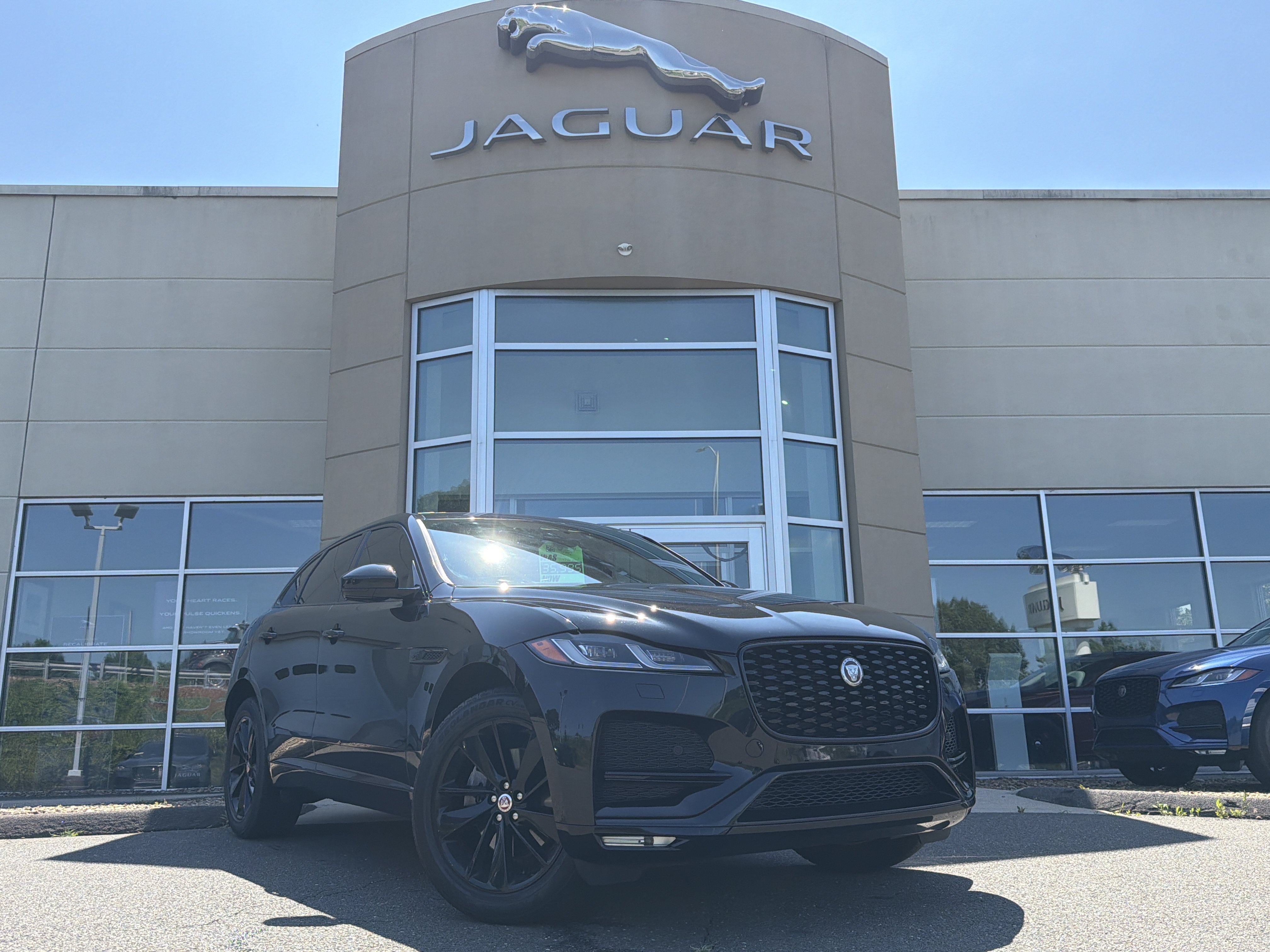 Used 2023 Jaguar F-PACE S AWD/4WD image 1