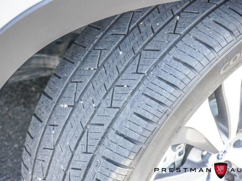 Used 2022 Subaru Ascent Touring AWD/4WD image 3
