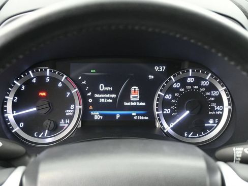 Used 2023 Toyota Highlander XSE FWD image 8
