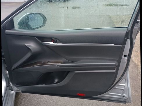 Used 2021 Toyota Camry SE FWD image 26