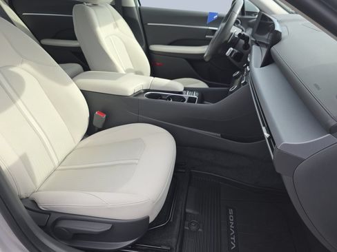 Certified 2025 Hyundai Sonata SEL FWD image 34