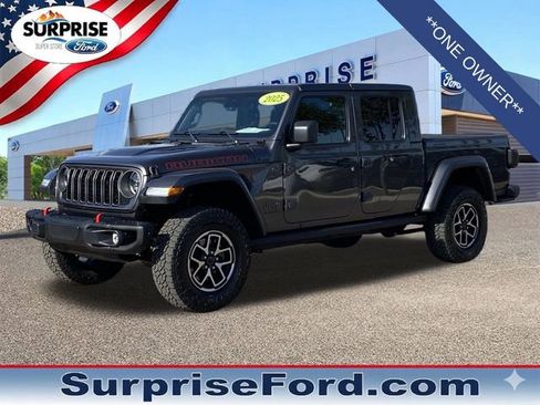 Used 2025 Jeep Gladiator Rubicon AWD/4WD image 2