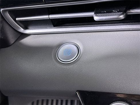 Used 2022 Hyundai Elantra SEL w/ Convenience Package image 37