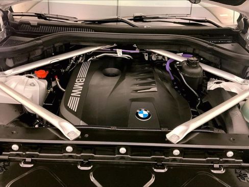 Used 2026 BMW X5 xDrive40i image 9