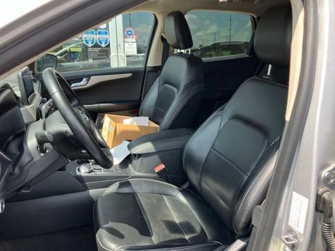 Used 2020 Ford Escape SEL FWD image 2