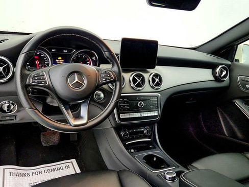 Used 2018 Mercedes-Benz GLA 250 4MATIC image 11