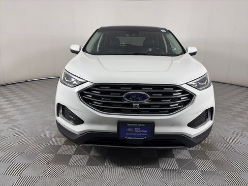 Certified 2020 Ford Edge Titanium w/ Equipment Group 301A AWD/4WD image 2