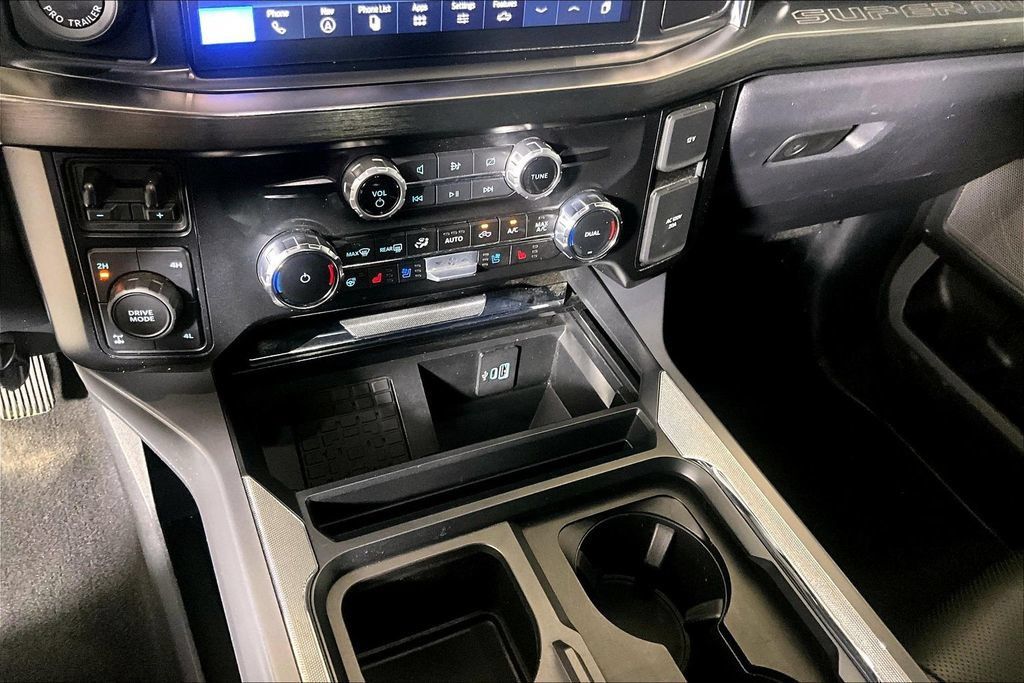 Used 2024 Ford F250 Lariat w/ Lariat Ultimate Package AWD/4WD image 25