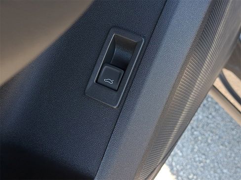 New 2025 Audi Q5 Premium Plus image 21