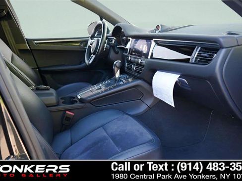 Used 2021 Porsche Macan S image 46