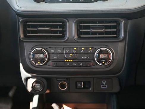 Used 2022 Ford Maverick Lariat w/ Lariat Luxury Package image 37