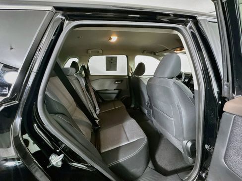 Used 2023 Nissan Rogue SV FWD image 28