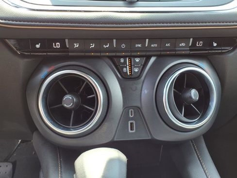 Certified 2022 Chevrolet Blazer Premier image 21