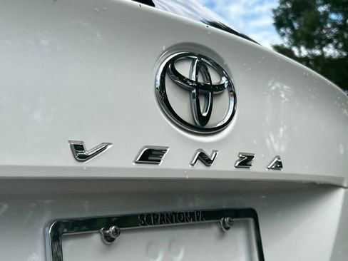Used 2011 Toyota Venza FWD image 14