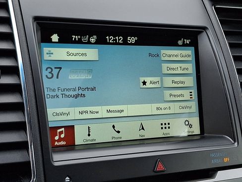 Used 2018 Ford Taurus Limited image 19