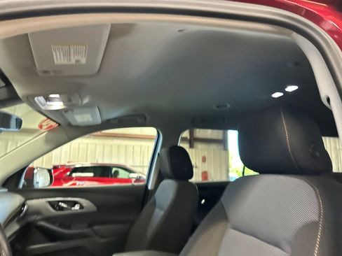 Used 2020 Chevrolet Traverse LT AWD/4WD image 13