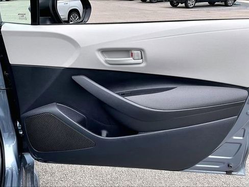 Used 2025 Toyota Corolla LE image 25