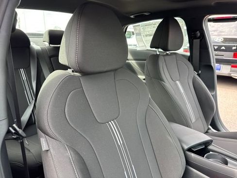 New 2026 Hyundai Elantra SEL Sport Premium FWD image 24