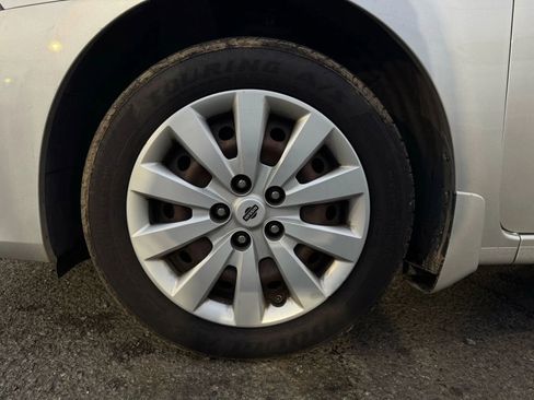 Used 2015 Nissan Sentra S image 33