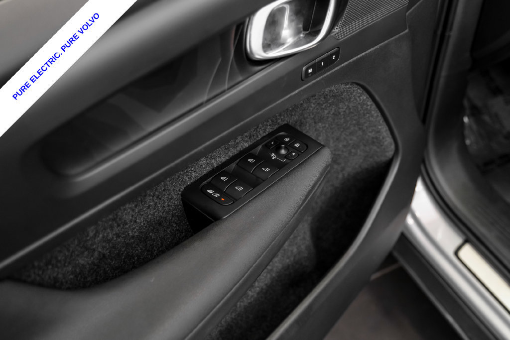 Used 2023 Volvo XC40 Recharge Plus AWD/4WD image 40