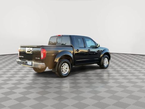 Used 2015 Nissan Frontier SV w/ SV Value Truck Package image 8