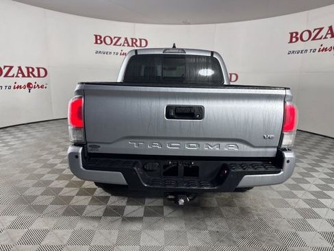 Used 2022 Toyota Tacoma TRD Off-Road image 7