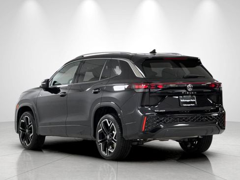 New 2026 Volkswagen Tiguan SEL R-Line AWD/4WD image 3