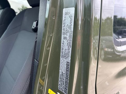 Used 2022 Jeep Gladiator Sport AWD/4WD image 10