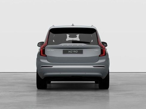 New 2026 Volvo XC90 T8 Plus w/ Protection Package Premier image 4