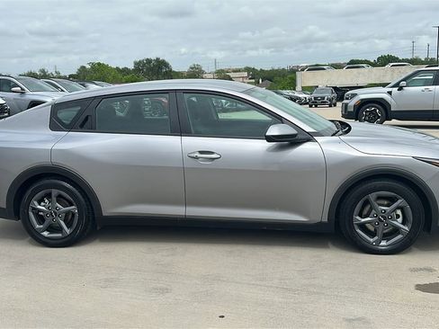 Used 2025 Kia K4 LXS image 13